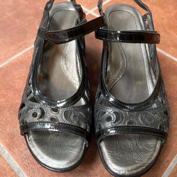 Naot wedge sandal size 40 - Picture 2 of 6